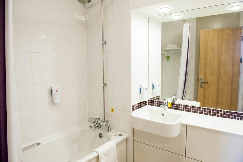 Premier Inn London إيلفورد المظهر الخارجي الصورة