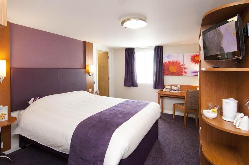 Premier Inn London إيلفورد المظهر الخارجي الصورة
