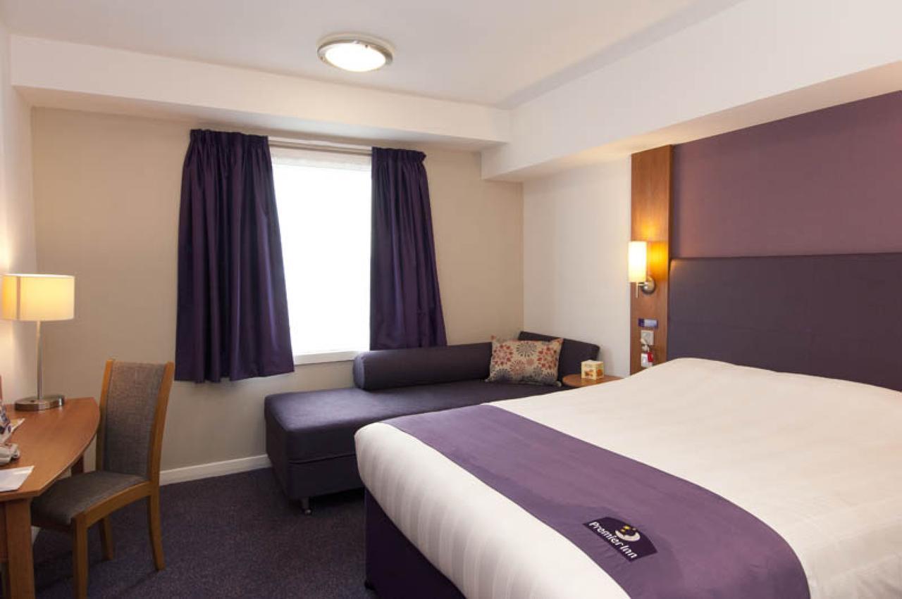 Premier Inn London إيلفورد المظهر الخارجي الصورة