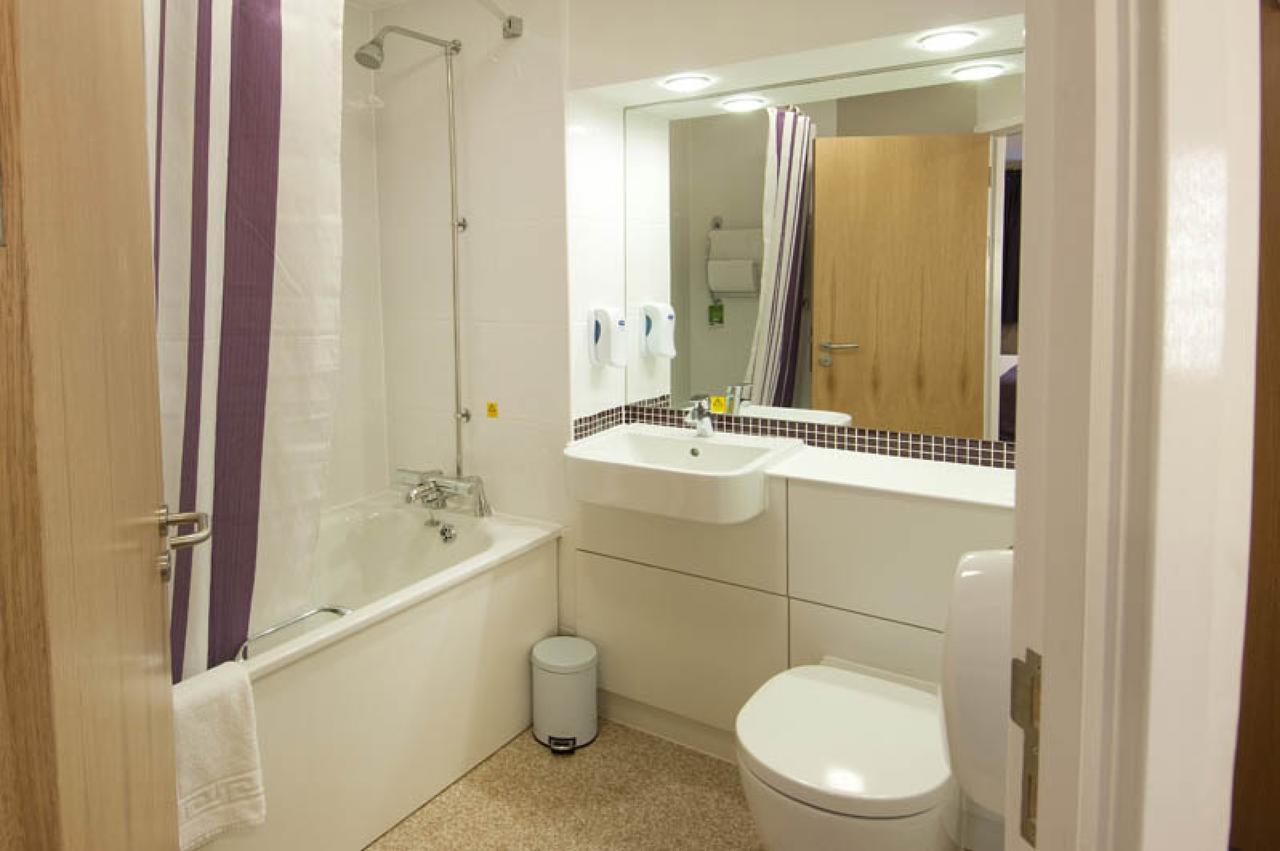 Premier Inn London إيلفورد الغرفة الصورة