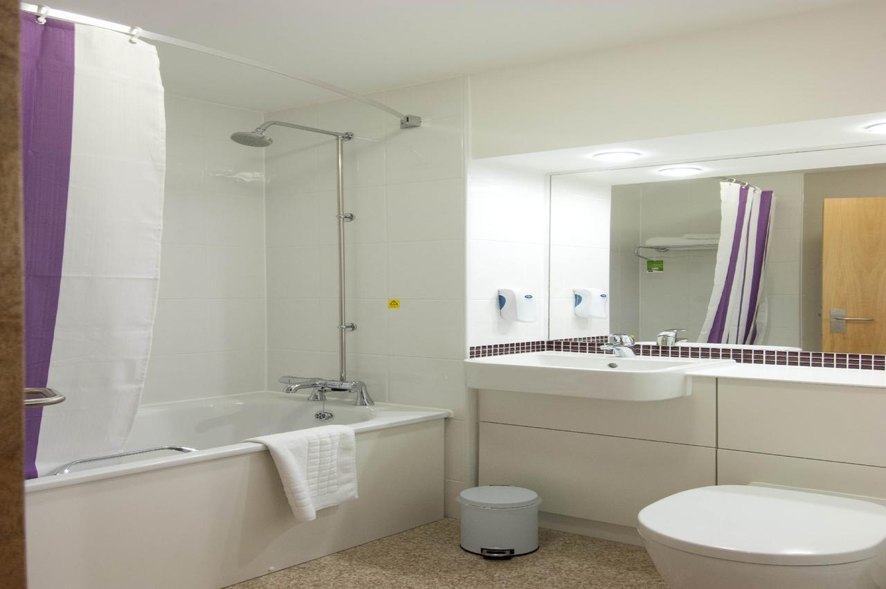 Premier Inn London إيلفورد الغرفة الصورة
