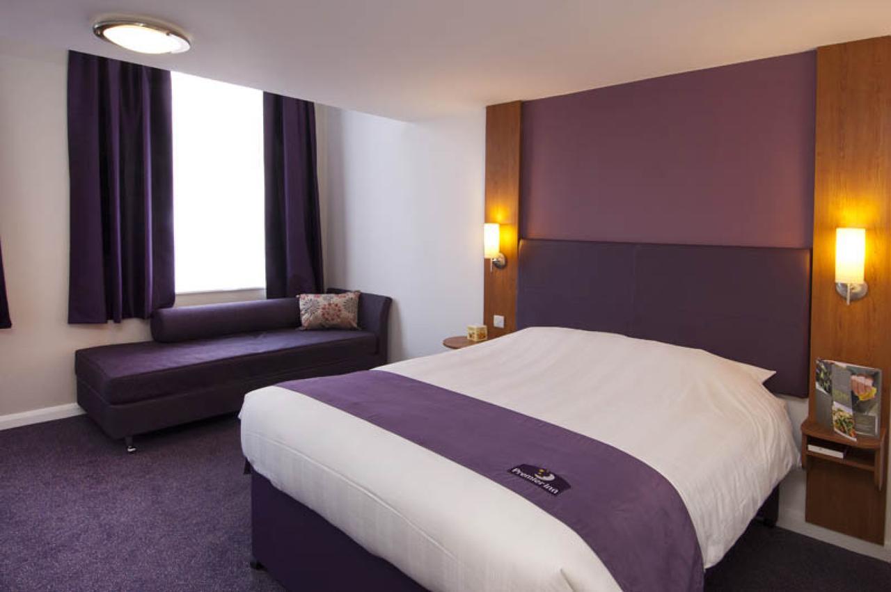Premier Inn London إيلفورد الغرفة الصورة