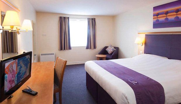 Premier Inn London إيلفورد المظهر الخارجي الصورة